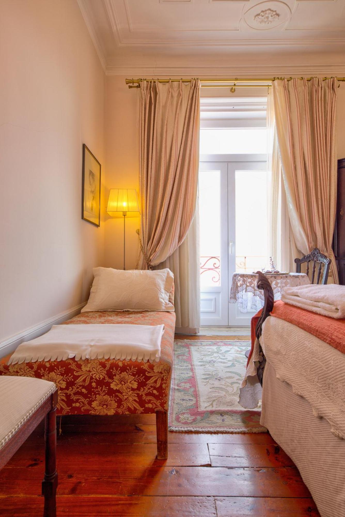 Adore Portugal Coimbra Guest House Exterior foto